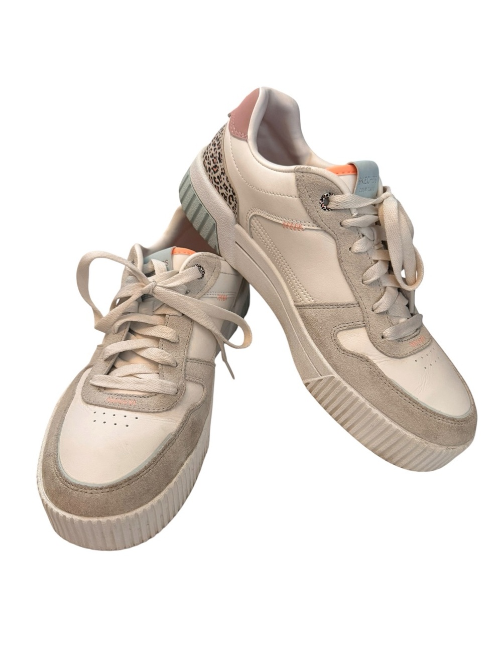 Skechers Court Classics Low-Top Sneakers in Beige, Cream & Orange Accent
